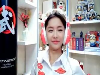 Miss大小姐2017-07-25 20时55分直播录像回放 Miss 可爱的观众我来啦~