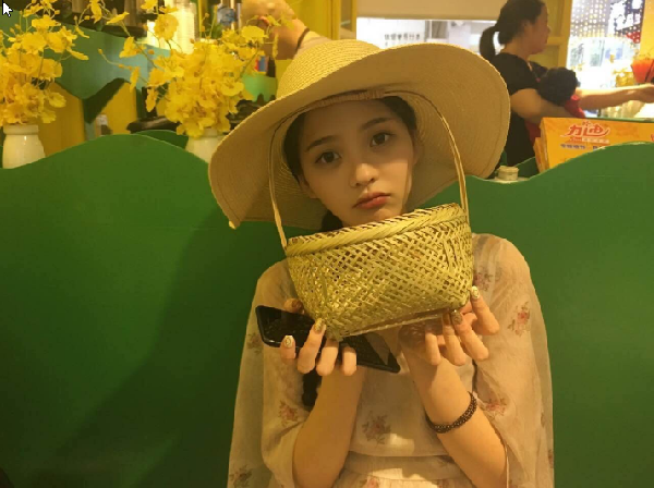yy古灵精怪，温柔女神-小骨头美照3