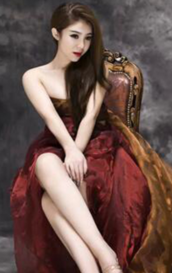 yyB类女王菲儿表演引粉丝疯狂，性感私照8