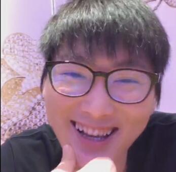 芜湖神2017-07-16 12时12分直播录像回放 参加婚礼 偶遇律教授