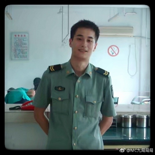 九局军装照曝光，帅过吴京男友力十足！