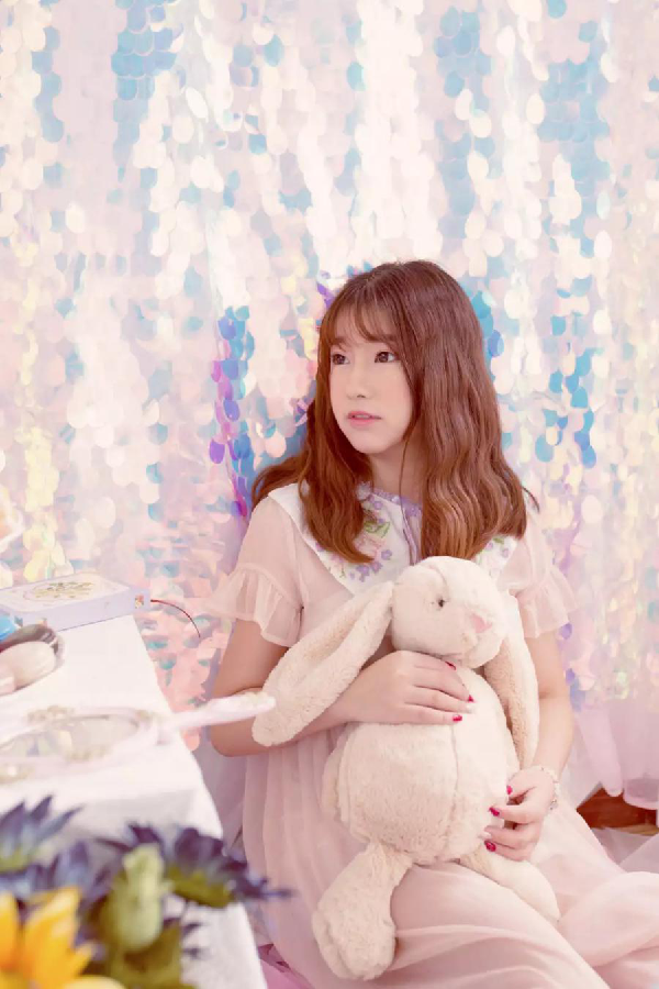 YY御风女主播，甜美声线安小妮写真照片2