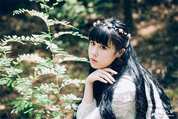 yy主播萌萌小兔子的写真2
