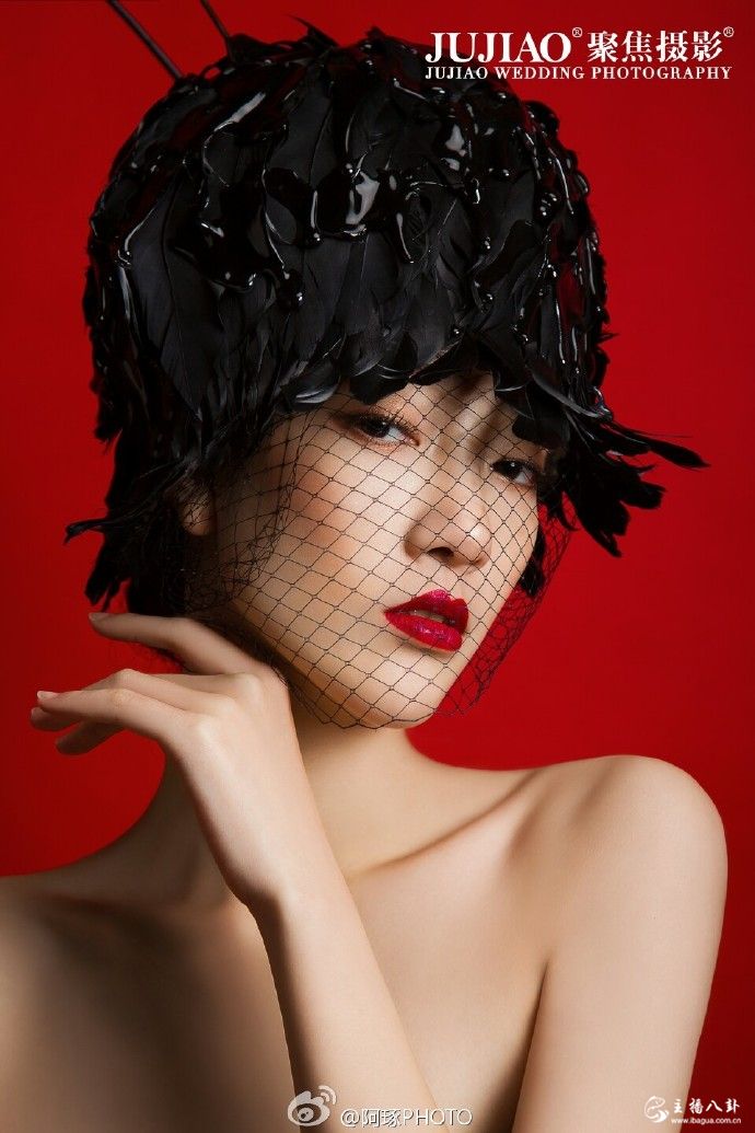 yy主播白姐拍性感写真2