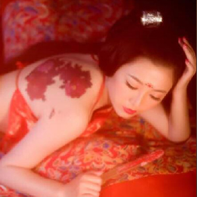 大尺度肚兜私房照，YY主播丸子妹美人红妆写真！