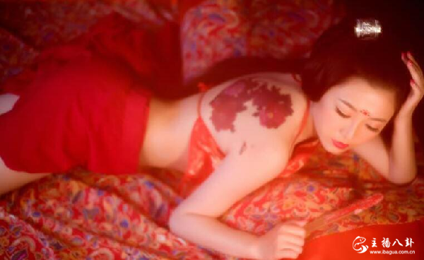 YY主播丸子妹美人红妆写真1