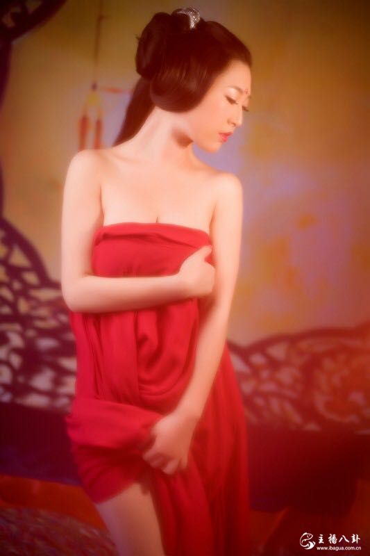 YY主播丸子妹美人红妆写真4