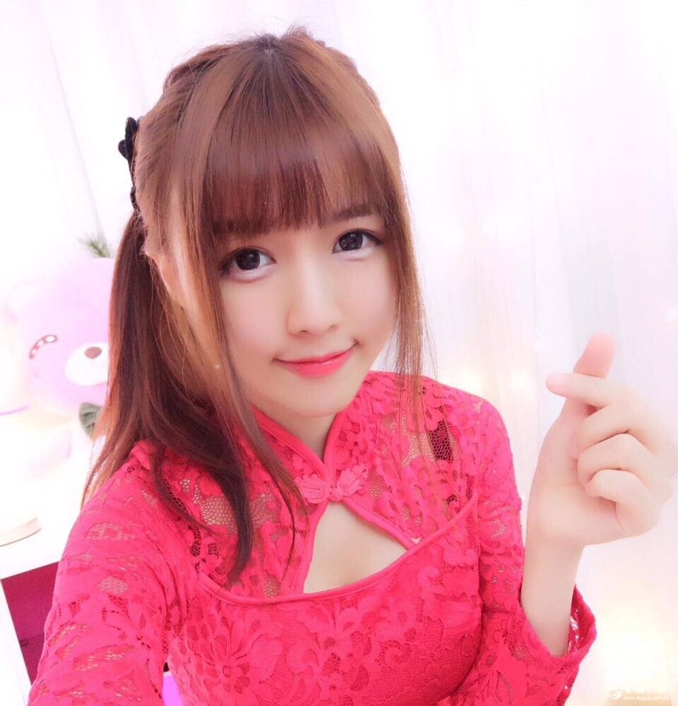 【萌妹】来自晓波波の女仆诱惑+性感写真1
