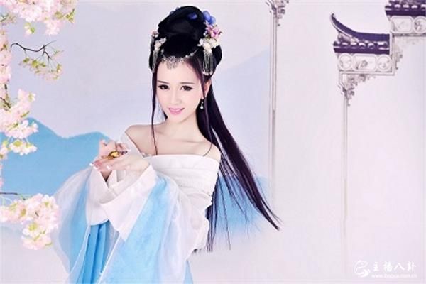 小美女典雅古风写真2