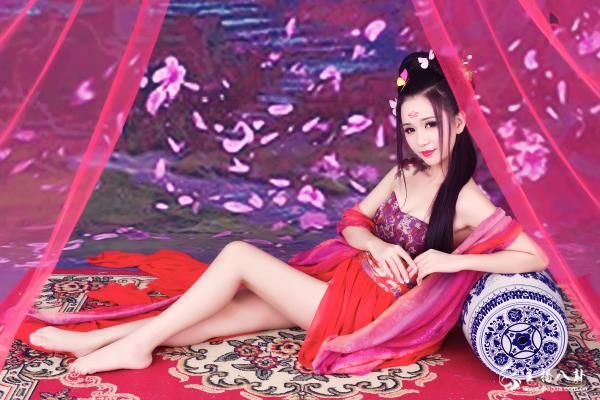小美女典雅古风写真4