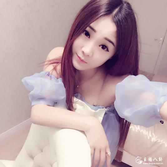 歪歪美女主播刘小美私照4