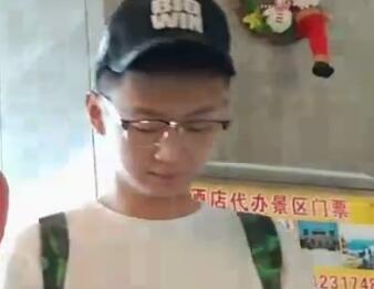 霹雳爷们儿2017-08-05 6时57分直播录像回放 横店体验“横漂”生活