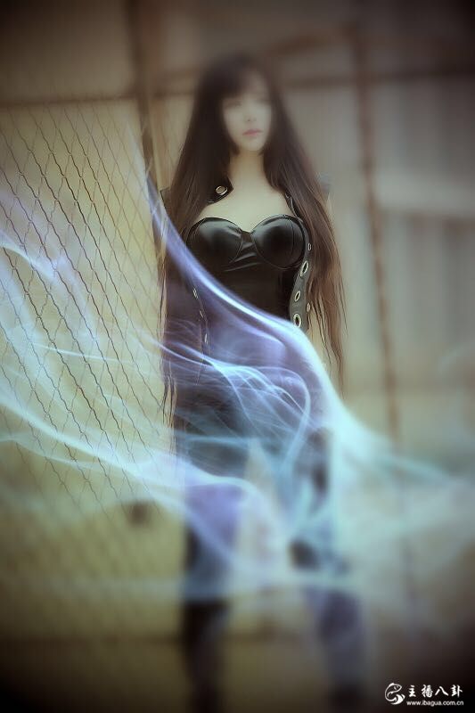 歪歪气质百变女孩主播陌紫性感写真照片4