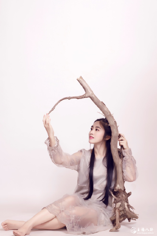 歪歪御风美女主播杨初心9