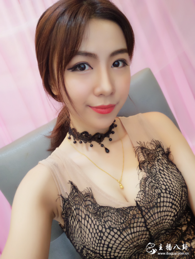 狐媚女神​性感小狐狸情趣内衣秀1