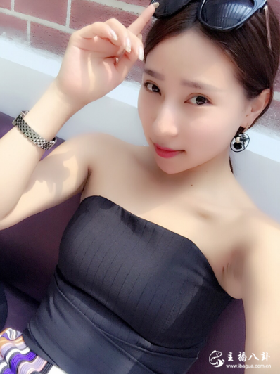 歪歪女主播婷婷性感生活私房照写真10