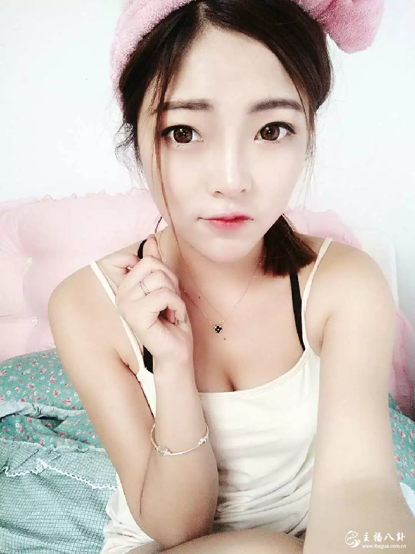 中韩混血美女主播善美娜福利照1