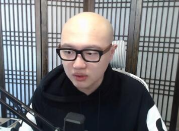 饼干狂魔2017-01-11 8时14分直播录像回放 饼干：10号 假一天 修一下电脑！