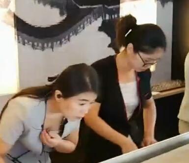 霹雳爷们儿2017-08-06 9时44分直播录像回放 横店不太热