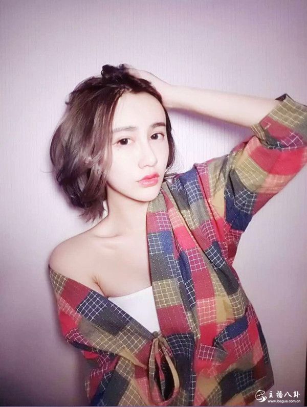 歪歪星乐清新女神主播念念美照1