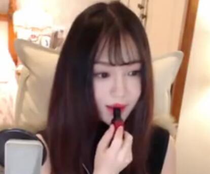慕诗琪2017-08-11 0时24分直播录像回放 听歌戴耳机哟~然后请叫我王者琪~