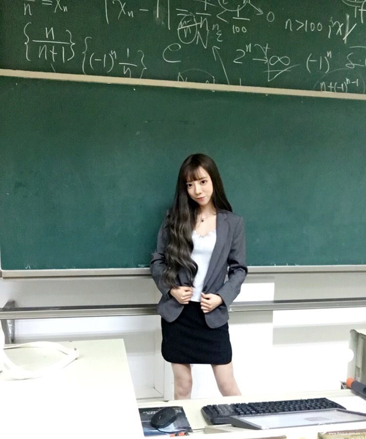 lol国服第一女ADC虎牙美女主播童话高清写真照片2
