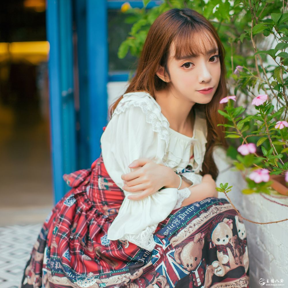 lol国服第一女ADC虎牙美女主播童话高清写真照片5