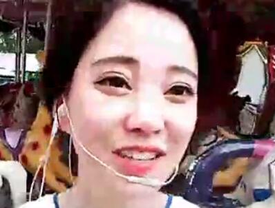 冯提莫2017-08-19直播录像回放 冯提莫：公园边走边唱~啦啦啦 P2
