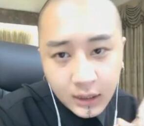 快手lao方丈2017-08-22直播录像回放 P1