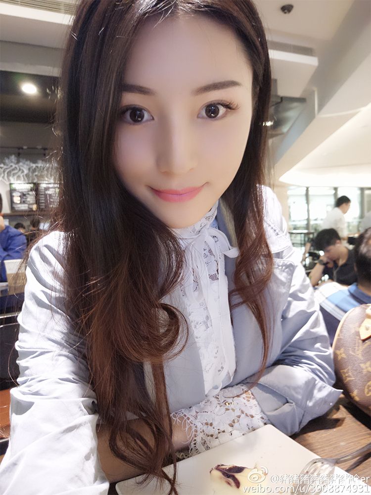 YY话社公会百遍精灵风骚动人美女主播芮宝性感私照7