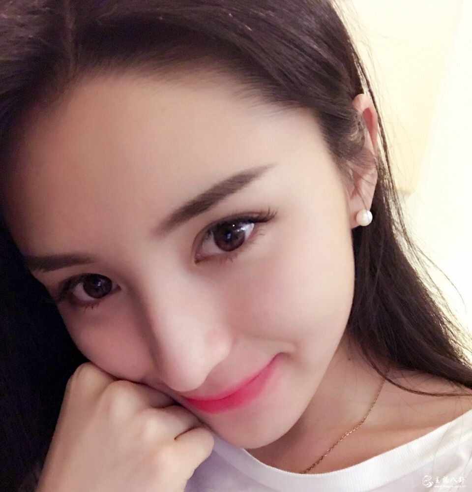 YY话社公会百遍精灵风骚动人美女主播芮宝性感私照11