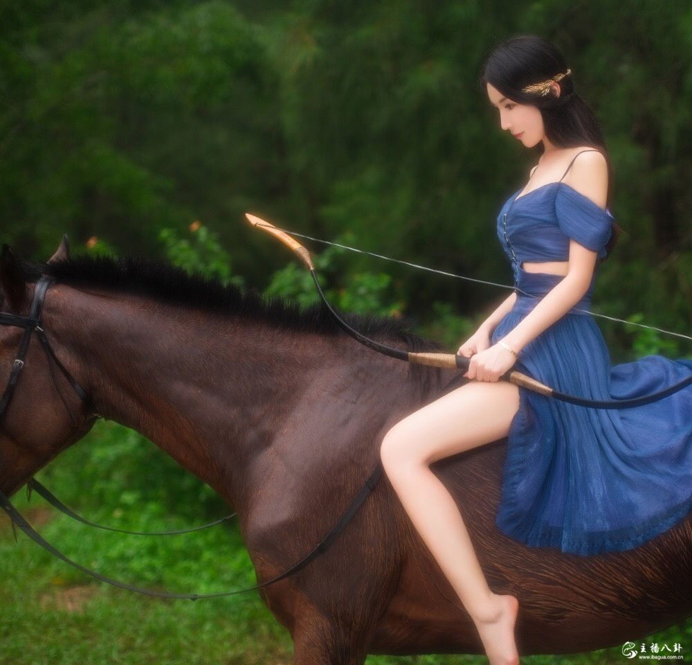 YY话社公会百遍精灵风骚动人美女主播芮宝性感私照17