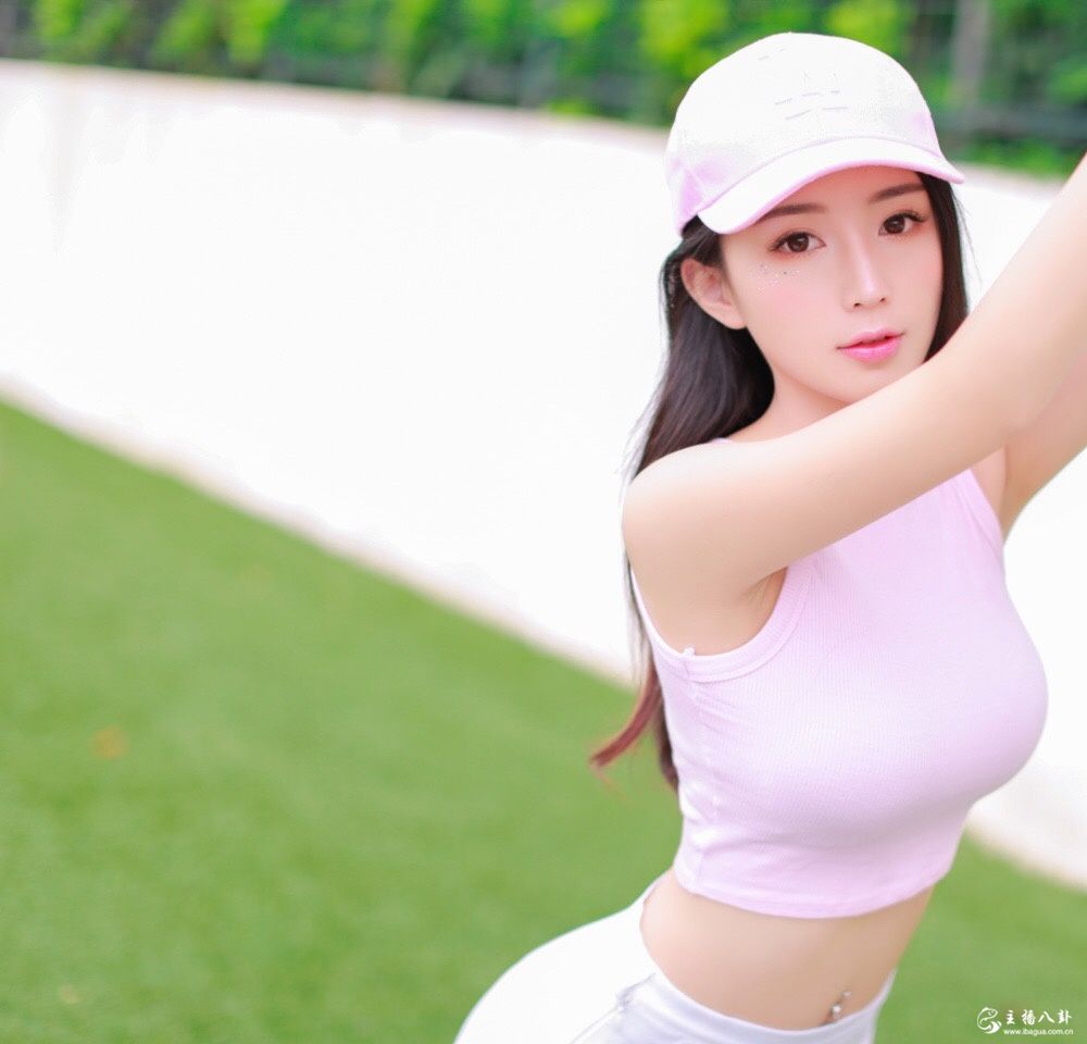 YY话社公会百遍精灵风骚动人美女主播芮宝性感私照19
