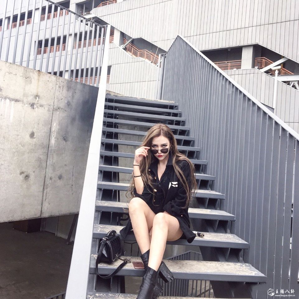 熊猫人气美女主播Minana罗米娜性感写真照+私照来袭5