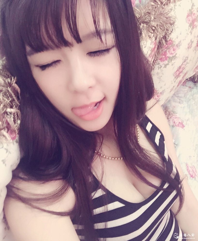熊猫直播人气美女主播娜娜_Sweet性感高清私照1