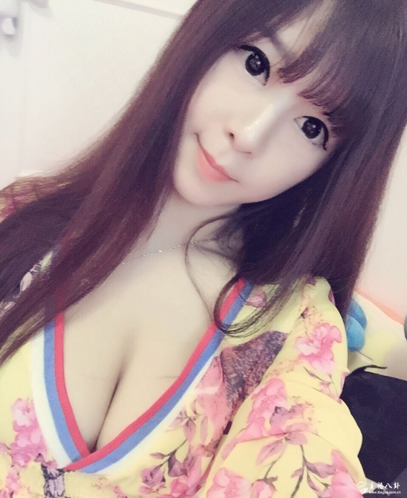 熊猫直播人气美女主播娜娜_Sweet性感高清私照8
