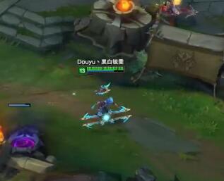 黑白锐雯2017-08-30直播录像回放 黑白锐雯,还是打排位吧