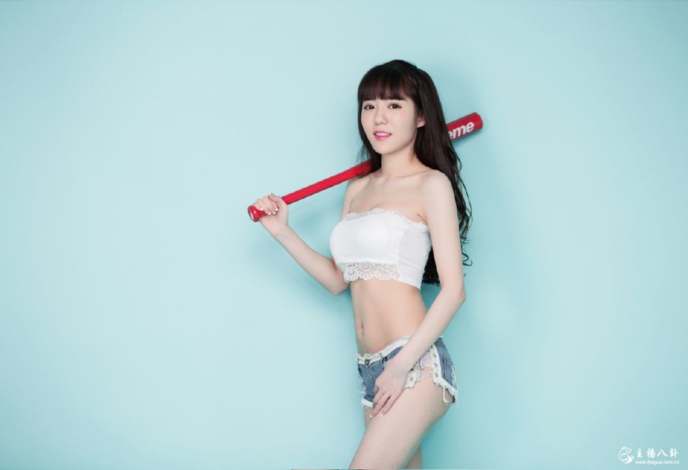 yy星妹妹“热辣一夏”性感写真照片8