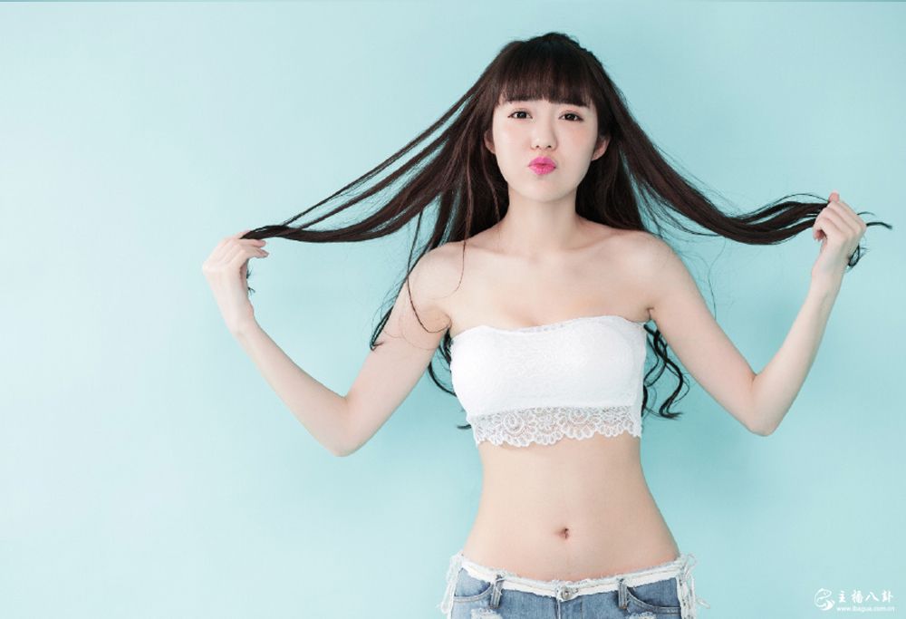 yy星妹妹“热辣一夏”性感写真照片9