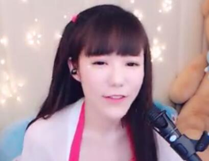 yy星妹妹喊麦神曲作品《我太帅了万人爱》