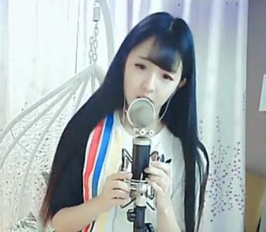 YY小小呵翻唱歌曲《丫头》