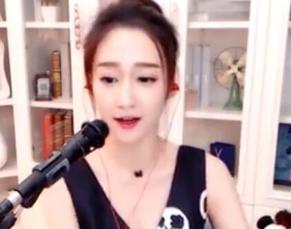 YY小nono翻唱歌曲《皮皮虾我们走》