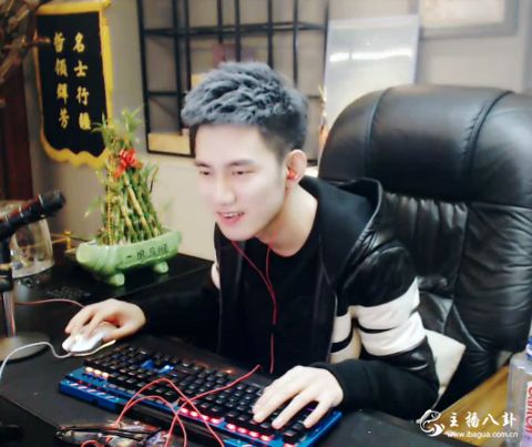 阿哲