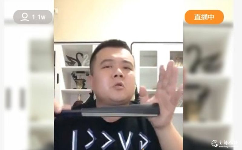 快手：小胖分析吴迪心态！签约后玩的不开心？不赚钱？
