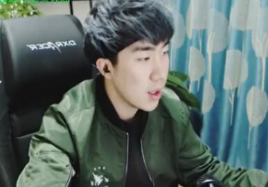 骚男2017-11-12直播录像回放 中单lol~九点半继续吃鸡 P1