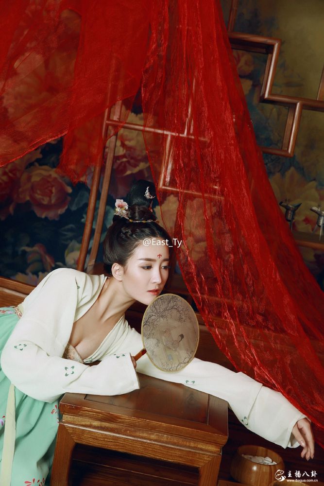 花椒直播美女主播YU..生活写真照片2