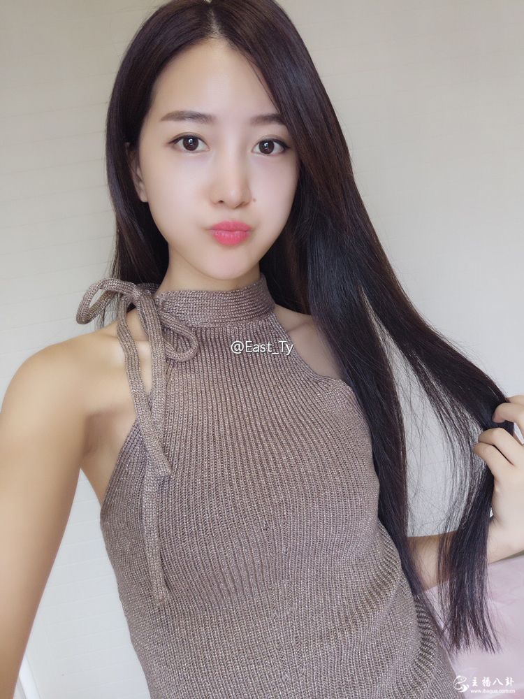 花椒直播美女主播YU..生活写真照片4