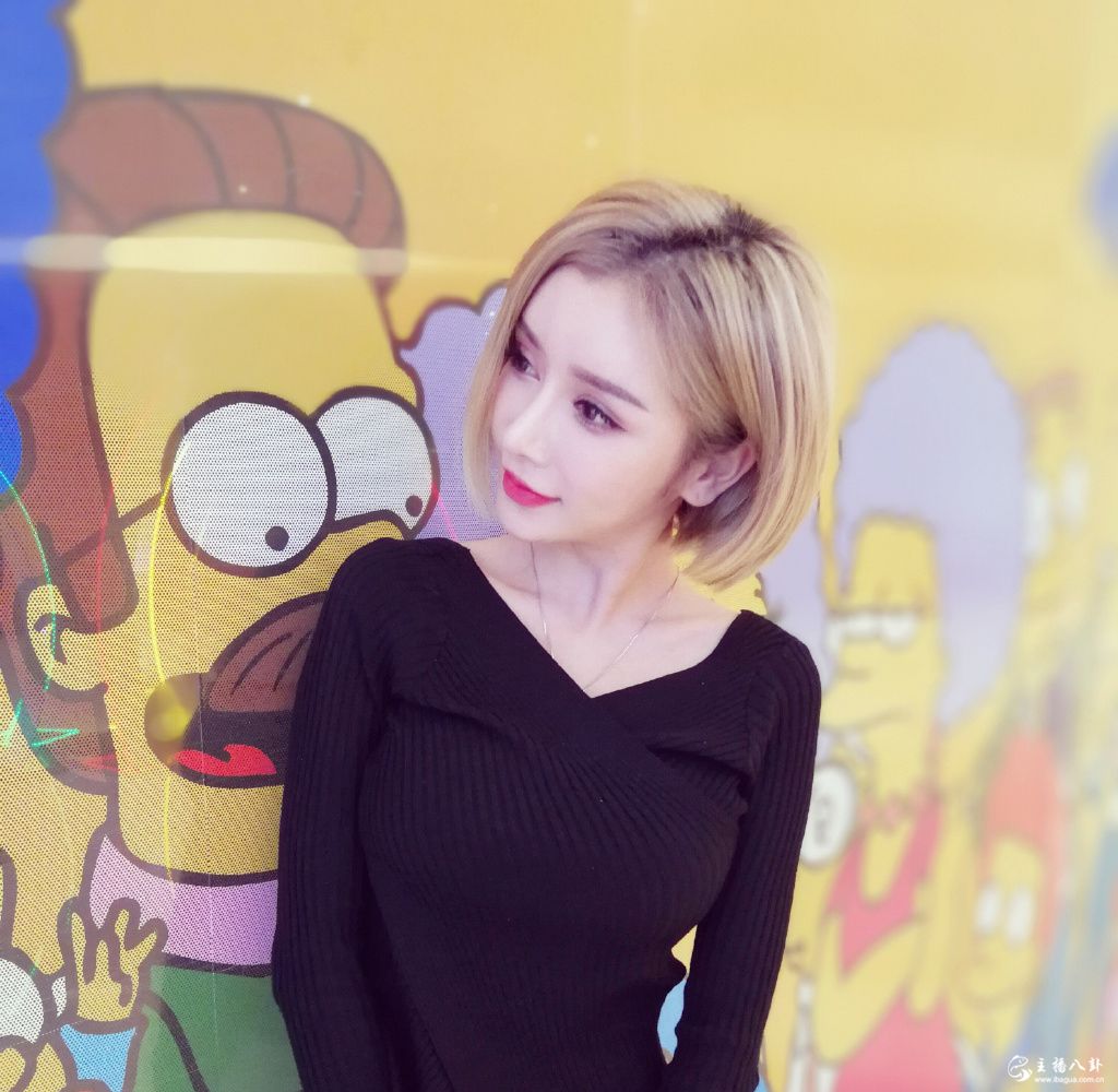 花椒直播美女人气主播小喵大宝生活性感写真照片10