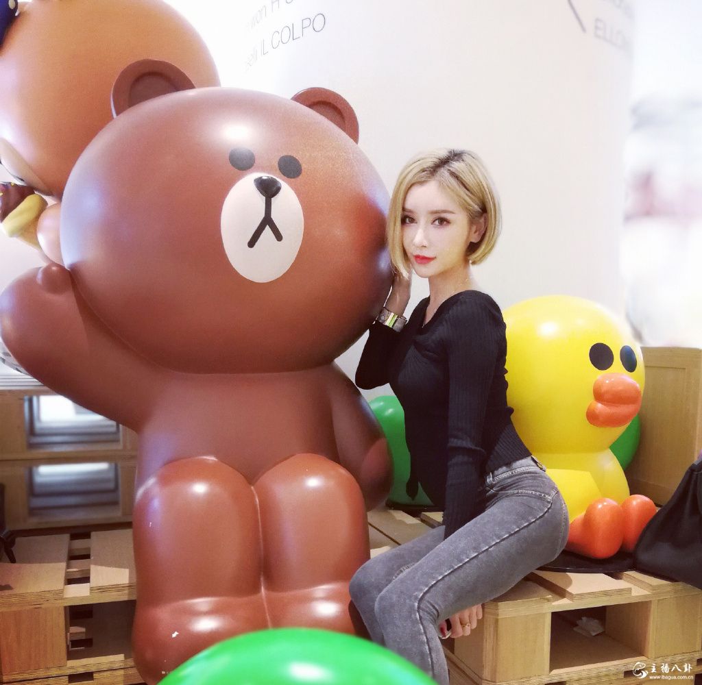 花椒直播美女人气主播小喵大宝生活性感写真照片12