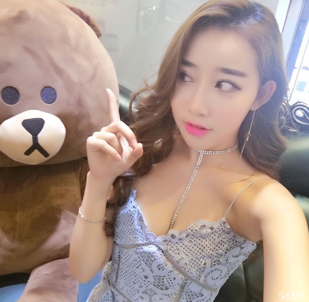花椒直播美女人气主播Jeana赵嘉怡生活写真照片5
